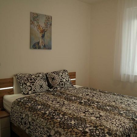 גיור Holiday Apartman With Free Parking מראה חיצוני תמונה