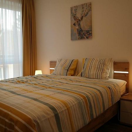 גיור Holiday Apartman With Free Parking מראה חיצוני תמונה